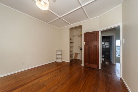 Photo of property in 196 Townsend Road, Miramar, Wellington, 6022