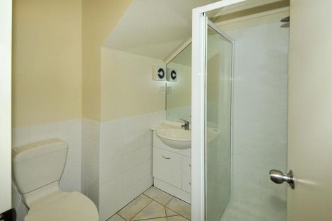 Photo of property in 2/8 Flynn Street, Birkdale, Auckland, 0626