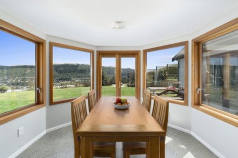 Photo of property in 3 Kilkelly Close, Tawa, Wellington, 5028