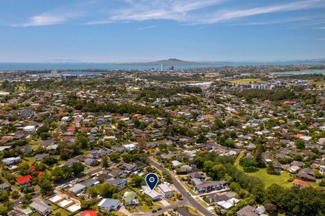Photo of property in 3 Philip Place, Hillcrest, Auckland, 0627