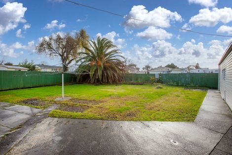 Photo of property in 48 Convair Crescent, Mangere, Auckland, 2022