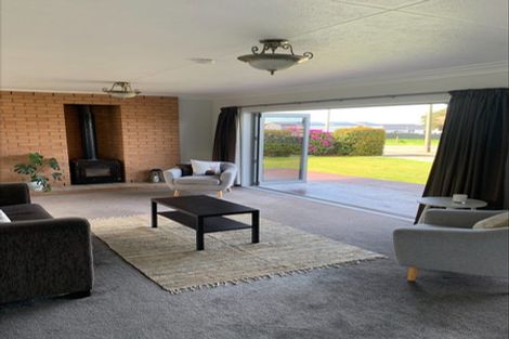 Photo of property in 50 Kilmarnock Street, Wallacetown, 9816
