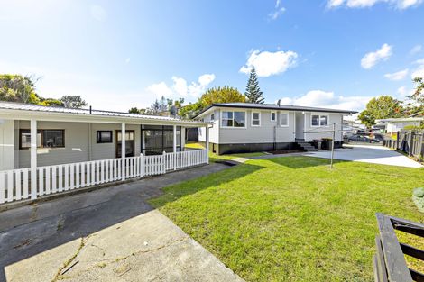 Photo of property in 14 Gainsborough Street, Manurewa, Auckland, 2102