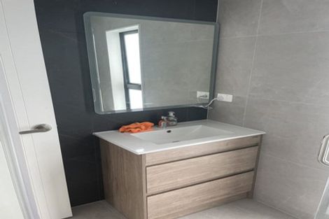 Photo of property in 8/14 Kerswill Place, Pakuranga, Auckland, 2010