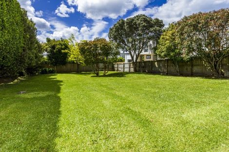 Photo of property in 63 Knights Road, Rothesay Bay, Auckland, 0630