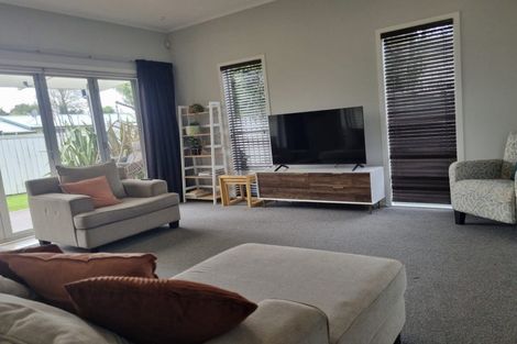 Photo of property in 1/458 Great South Road, Opaheke, Papakura, 2113