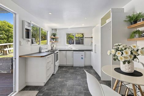 Photo of property in 7 Onepoto Road, Titahi Bay, Porirua, 5022