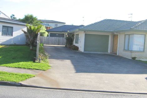 Photo of property in 1/1 Lowburn Place, Clover Park, Auckland, 2019