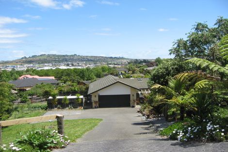 Photo of property in 16 Ngahere Road, Pukekohe, 2120