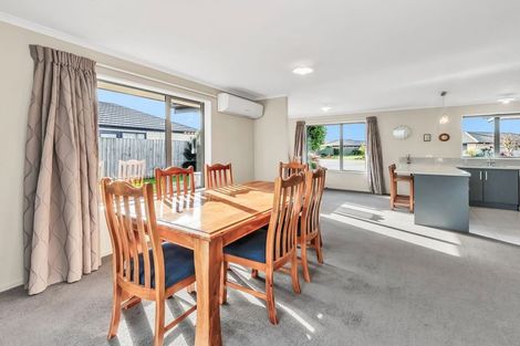 Photo of property in 16 Stanwood Grove, Darfield, 7510