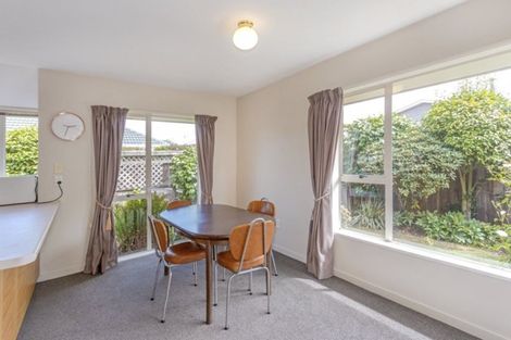 Photo of property in 424 Harewood Road, Harewood, Christchurch, 8051
