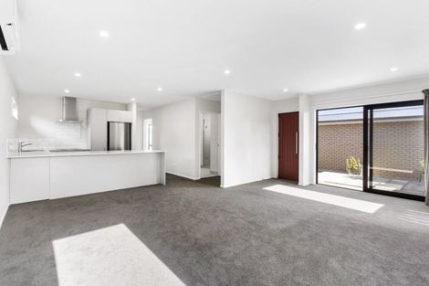 Photo of property in 41 Kingdale Road, Henderson, Auckland, 0610