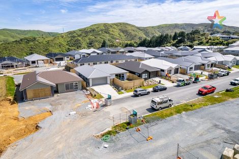 Photo of property in 8 Kairaumati Crescent, Kelson, 5010