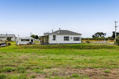 Photo of property in 8-10 Egmont Street, Normanby, Hawera, 4614