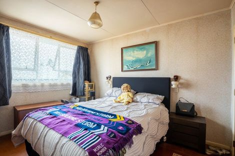 Photo of property in 32 Endeavour Street, Marfell, New Plymouth, 4310