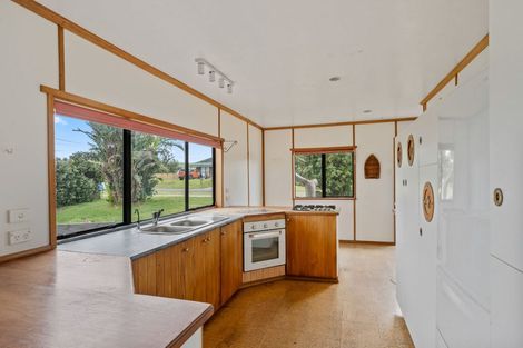 Photo of property in 8-10 Kelly Street, Baylys Beach, Dargaville, 0377