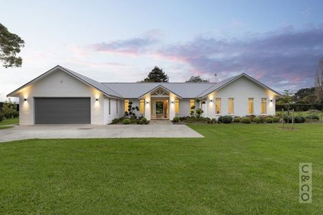 Photo of property in 88 Taupaki Road, Taupaki, 0782
