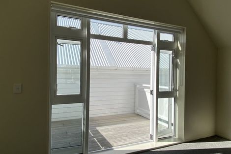 Photo of property in Pirie Street Townhouses, 18/35u Pirie Street, Mount Victoria, Wellington, 6011