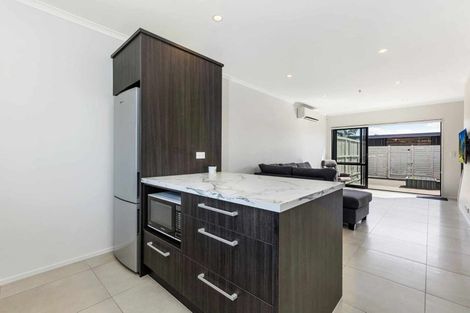 Photo of property in 1b Waituarua Drive, Takanini, 2112