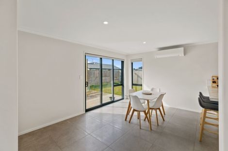 Photo of property in 14 Saint Michael Crescent, One Tree Point, 0118