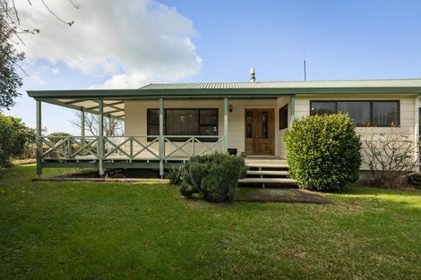 Photo of property in 9 Mcclean Place, Ngatea, 3503