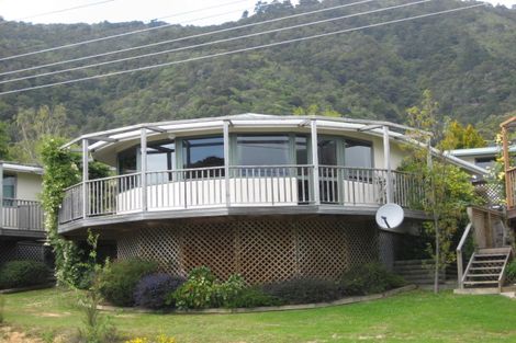 Photo of property in 46/46- 53 Waikawa Road, Picton, 7220