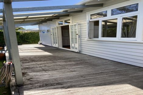 Photo of property in 1/46 Old Lake Road, Narrow Neck, Auckland, 0624