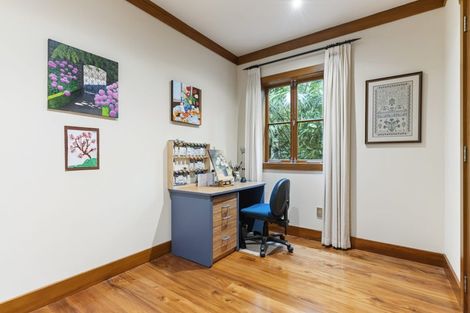 Photo of property in 27a Maritime Terrace, Birkenhead, Auckland, 0626