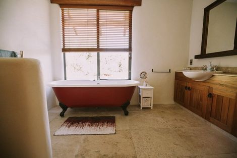 Photo of property in 508 Lake Hawea-albert Town Road, Albert Town, Wanaka, 9382