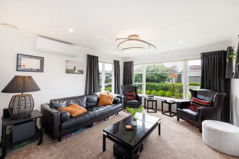 Photo of property in 3 Wincanton Place, Awapuni, Palmerston North, 4412