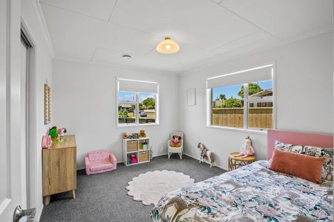 Photo of property in 57 Manu Crescent, Upper Vogeltown, New Plymouth, 4310