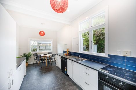 Photo of property in 26 Limbrick Street, Terrace End, Palmerston North, 4410