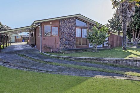 Photo of property in 18 Cortes Crescent, Flaxmere, Hastings, 4120