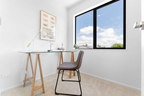 Photo of property in 8/67 Royal View Road, Te Atatu South, Auckland, 0610