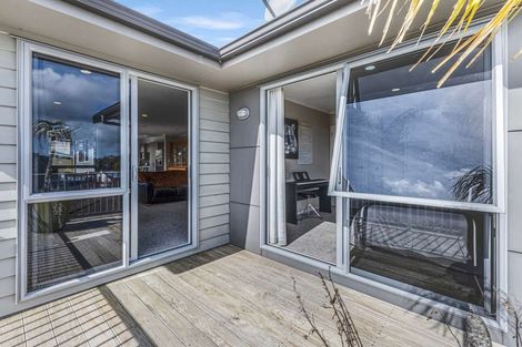 Photo of property in 23 York Crescent, Westown, New Plymouth, 4310