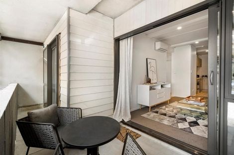 Photo of property in 11 East Street, Papakura, 2110