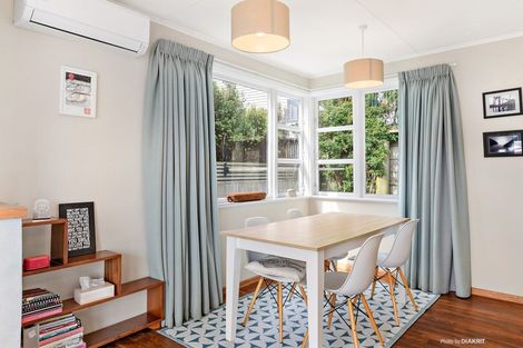 Photo of property in 109 Severn Street, Island Bay, Wellington, 6023