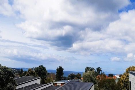 Photo of property in 63 Knights Road, Rothesay Bay, Auckland, 0630