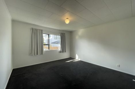 Photo of property in 94 Roberts Road, Te Atatu South, Auckland, 0610