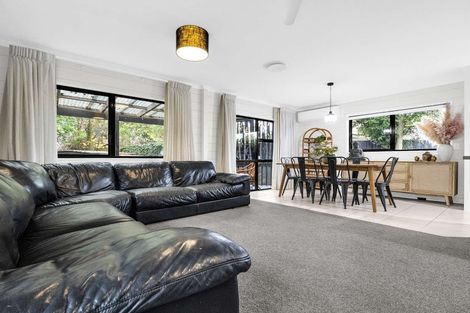 Photo of property in 5 Glenbrook Road, Karaka, Papakura, 2580