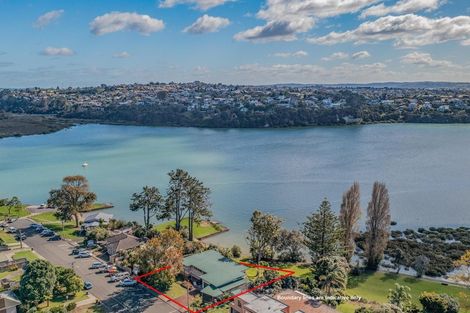 Photo of property in 5 Chapman Road, Te Atatu Peninsula, Auckland, 0610