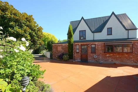 Photo of property in 16 Glenburn Place, Avonhead, Christchurch, 8042