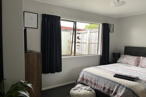 Photo of property in 4 Colonial Place, Kelvin Grove, Palmerston North, 4414