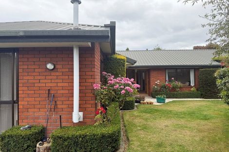 Photo of property in 18 Shaftesbury Street, Avonhead, Christchurch, 8042
