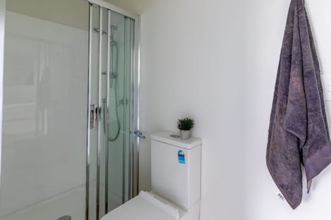 Photo of property in 4/2 Moor Avenue, Te Atatu Peninsula, Auckland, 0610