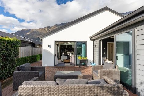 Photo of property in 5 Bannister Street, Jacks Point, Queenstown, 9371