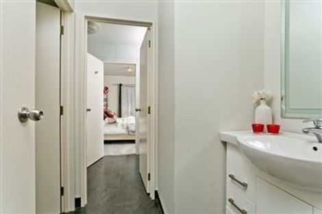 Photo of property in 4 Owl Court, Unsworth Heights, Auckland, 0632