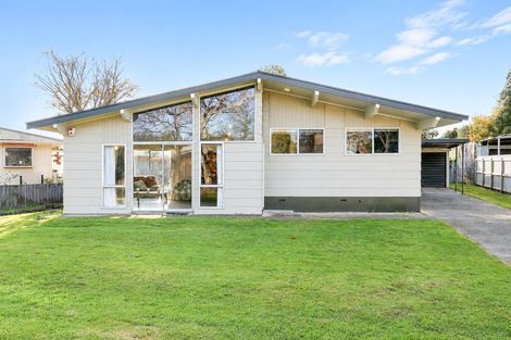Photo of property in 76 Oakfield Crescent, Pukete, Hamilton, 3200