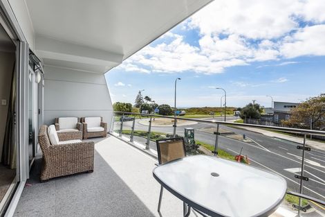 Photo of property in 5/898 Papamoa Beach Road, Papamoa Beach, Papamoa, 3118