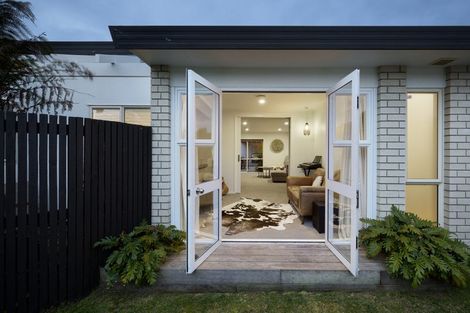 Photo of property in 22 Lotus Avenue, Mount Maunganui, 3116